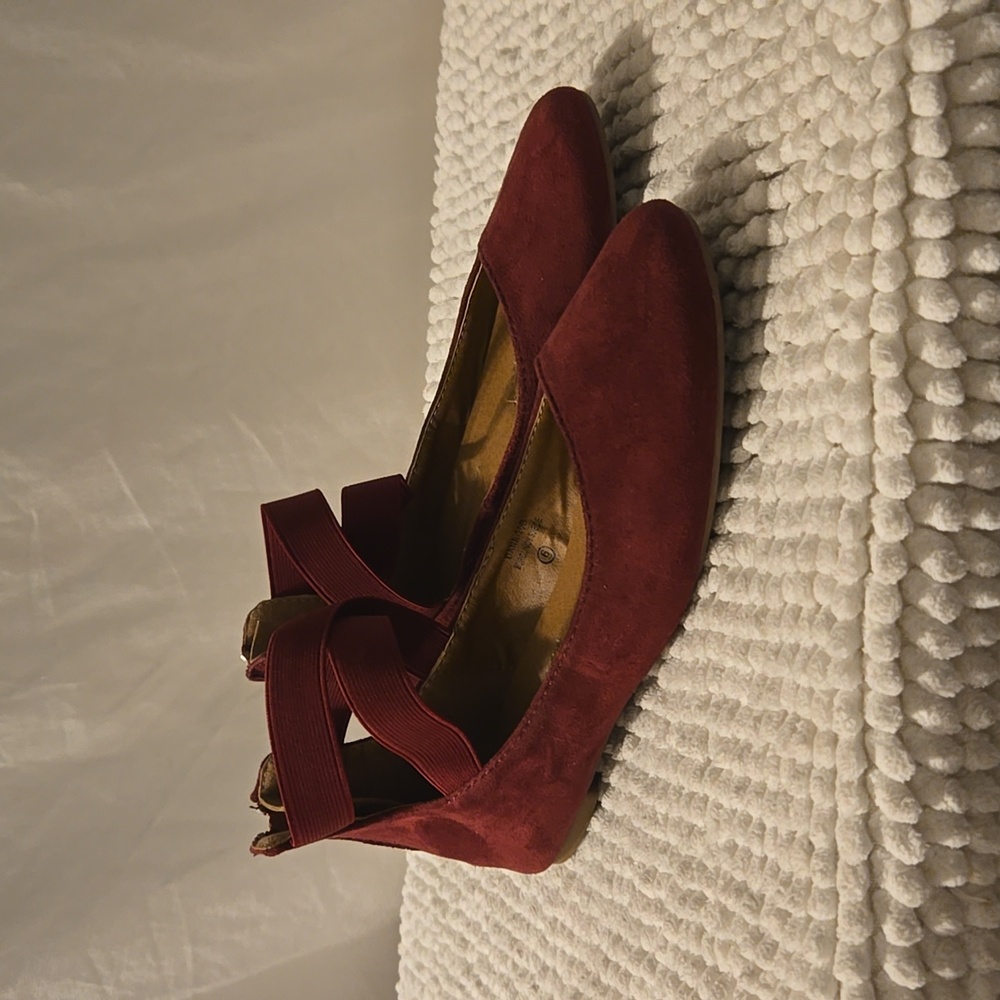 Bella Marie Maroon flats size 6 with ankle staps